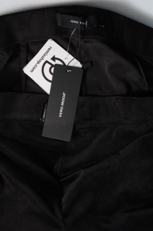 Γυναικείο αθλητικό παντελόνι Vero Moda, Μέγεθος L, Χρώμα Μαύρο, Τιμή 16,32 €