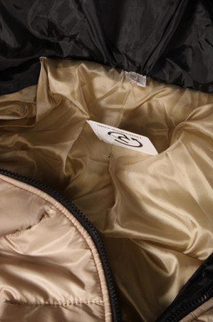 Dámska bunda , Veľkosť S, Farba Béžová, Cena  14,80 €