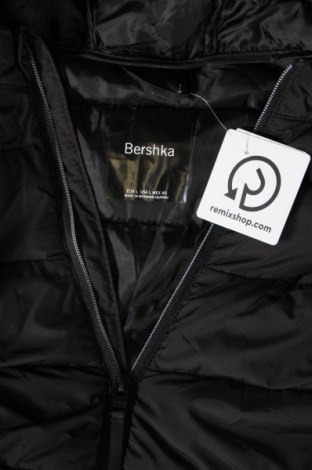 Γυναικείο μπουφάν Bershka, Μέγεθος L, Χρώμα Μαύρο, Τιμή 18,30 €