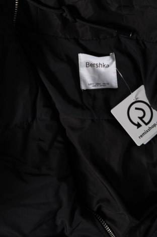 Γυναικείο μπουφάν Bershka, Μέγεθος M, Χρώμα Μαύρο, Τιμή 20,81 €