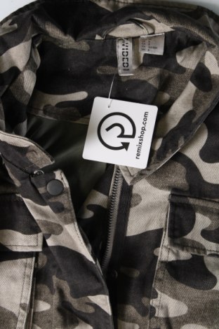 Γυναικείο μπουφάν H&M Divided, Μέγεθος M, Χρώμα Πολύχρωμο, Τιμή 12,52 €