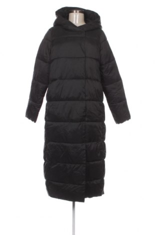 Γυναικείο μπουφάν Reserved, Μέγεθος M, Χρώμα Μαύρο, Τιμή 22,96 €