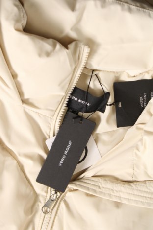 Γυναικείο μπουφάν Vero Moda, Μέγεθος S, Χρώμα Εκρού, Τιμή 27,33 €