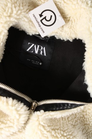 Дамско яке Zara, Размер M, Цвят Екрю, Цена 41,00 лв.