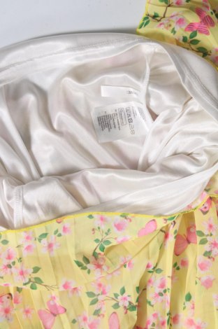 Kinderkleid H&M, Größe 3-4y/ 104-110 cm, Farbe Gelb, Preis 11,07 €