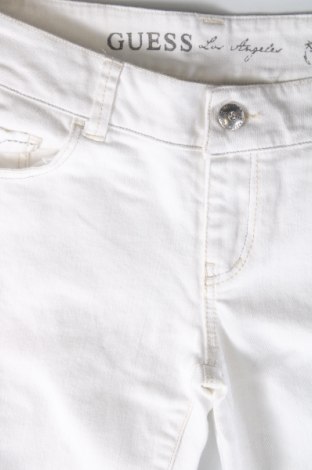 Dziecięce jeansy Guess, Rozmiar 12-13y/ 158-164 cm, Kolor Biały, Cena 56,27 zł