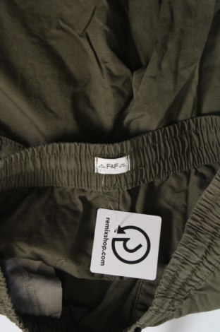 Pantaloni scurți pentru copii F&F, Mărime 13-14y/ 164-168 cm, Culoare Verde, Preț 35,67 Lei