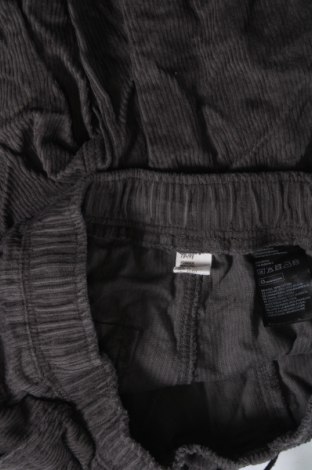 Pantaloni scurți pentru copii H&M, Mărime 12-13y/ 158-164 cm, Culoare Gri, Preț 27,63 Lei