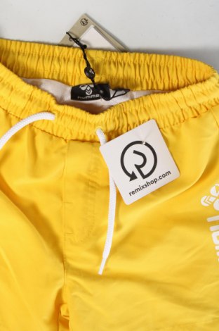 Детски къс панталон Hummel, Размер 4-5y/ 110-116 см, Цвят Жълт, Цена 19,60 лв.