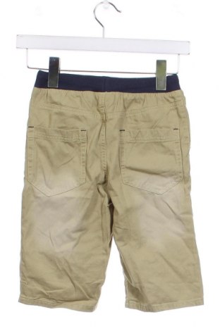 Kinder Shorts Kids, Größe 6-7y/ 122-128 cm, Farbe Grün, Preis 11,25 €