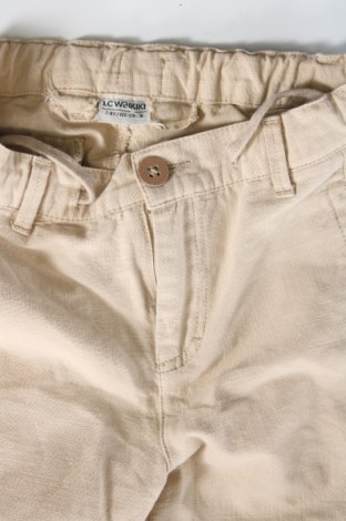 Детски къс панталон LC Waikiki, Размер 6-7y/ 122-128 см, Цвят Бежов, Цена 7,98 лв.