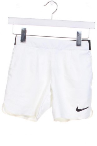 Παιδικό κοντό παντελόνι Nike, Μέγεθος 7-8y/ 128-134 εκ., Χρώμα Μαύρο, Τιμή 10,15 €