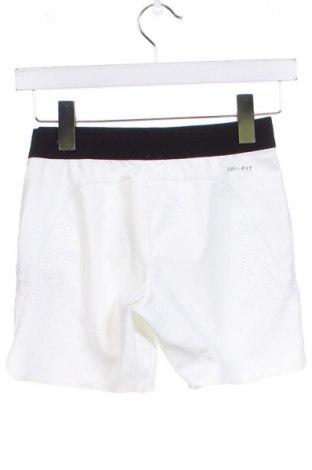 Kinder Shorts Nike, Größe 7-8y/ 128-134 cm, Farbe Schwarz, Preis € 16,37
