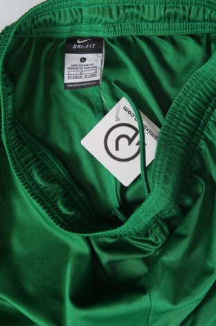 Dziecięce szorty Nike, Rozmiar 10-11y/ 146-152 cm, Kolor Zielony, Cena 64,29 zł