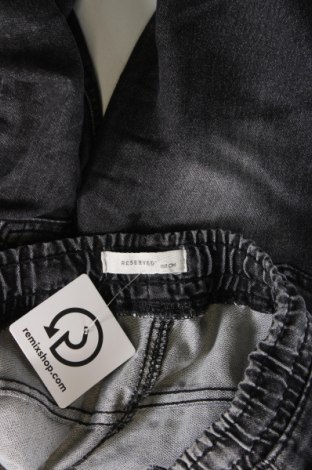 Παιδικό κοντό παντελόνι Reserved, Μέγεθος 11-12y/ 152-158 εκ., Χρώμα Μαύρο, Τιμή 7,12 €