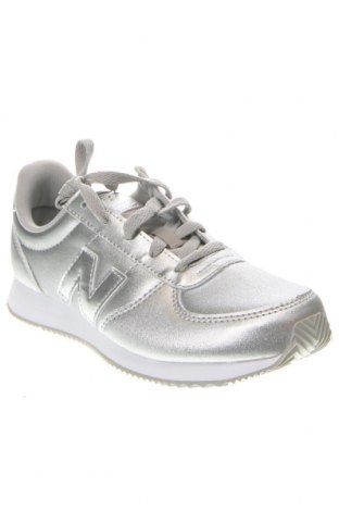 Obuwie dziecięce New Balance, Rozmiar 35, Kolor Srebrzysty, Cena 165,26 zł