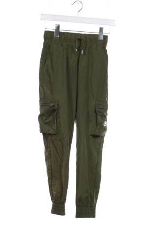 Pantaloni de trening, pentru copii Nike, Mărime 9-10y/ 140-146 cm, Culoare Verde, Preț 79,64 Lei