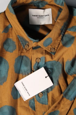Ανδρικό πουκάμισο These Glory Days, Μέγεθος M, Χρώμα Πολύχρωμο, Τιμή 34,25 €