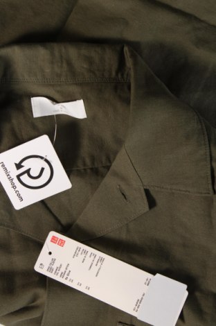 Herrenhemd Uniqlo, Größe M, Farbe Grün, Preis 27,30 €