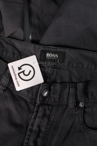 Pánske džínsy  BOSS, Veľkosť M, Farba Sivá, Cena  26,00 €