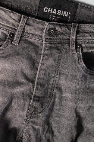 Herren Jeans Chasin', Größe M, Farbe Grau, Preis 20,88 €