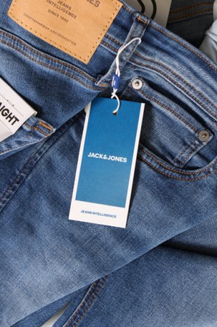 Męskie jeansy Jack & Jones, Rozmiar M, Kolor Niebieski, Cena 122,61 zł