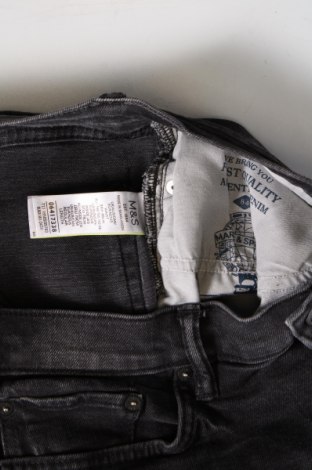 Pánske džínsy  Marks & Spencer, Veľkosť L, Farba Sivá, Cena  9,88 €