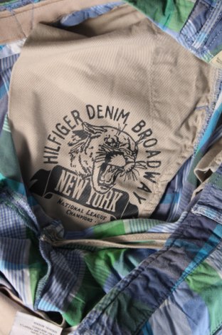 Ανδρικό κοντό παντελόνι Hilfiger Denim, Μέγεθος M, Χρώμα Πολύχρωμο, Τιμή 38,36 €