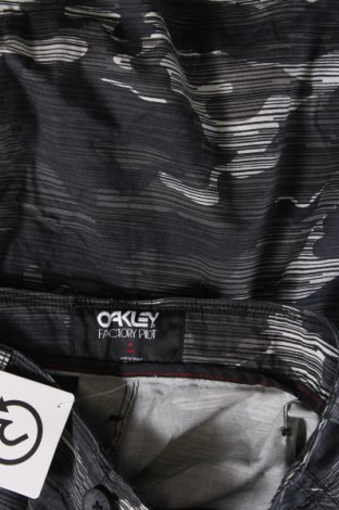 Ανδρικό κοντό παντελόνι Oakley, Μέγεθος S, Χρώμα Πολύχρωμο, Τιμή 22,82 €