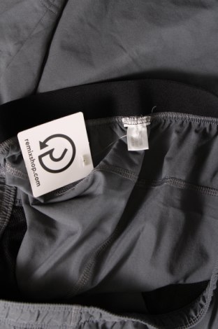 Ανδρικό κοντό παντελόνι Reebok, Μέγεθος M, Χρώμα Γκρί, Τιμή 19,98 €