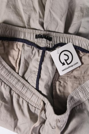 Pantaloni scurți de bărbați Sisley, Mărime S, Culoare Gri, Preț 121,38 Lei