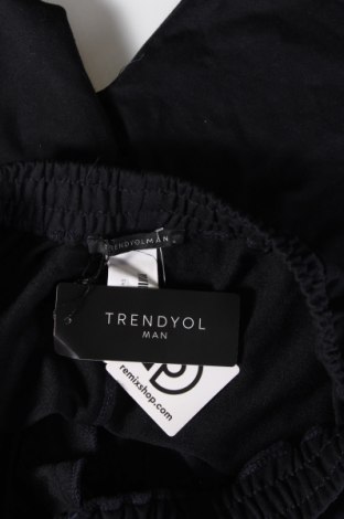 Pantaloni scurți de bărbați Trendyol, Mărime XL, Culoare Negru, Preț 173,36 Lei