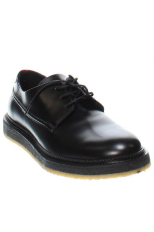 Мъжки обувки Hugo Boss, Размер 40, Цвят Черен, Цена 379,80 лв.