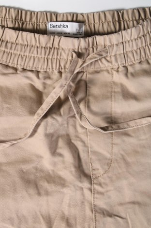 Herrenhose Bershka, Größe M, Farbe Beige, Preis 20,18 €