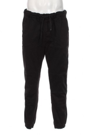 Мъжки панталон Bershka, Размер L, Цвят Черен, Цена 29,00 лв.