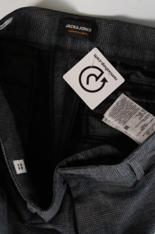 Pánske nohavice  Jack & Jones, Veľkosť M, Farba Sivá, Cena  23,25 €