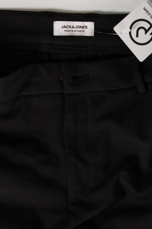 Pantaloni de bărbați Jack & Jones, Mărime M, Culoare Negru, Preț 33,72 Lei