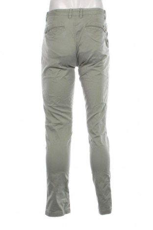 Herrenhose NN07, Größe M, Farbe Grün, Preis 30,06 €