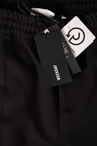 Pantaloni de bărbați Weekday, Mărime M, Culoare Negru, Preț 305,92 Lei