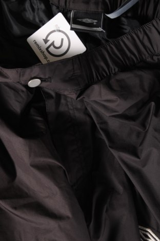 Ανδρικό αθλητικό παντελόνι Umbro, Μέγεθος XL, Χρώμα Μαύρο, Τιμή 11,69 €