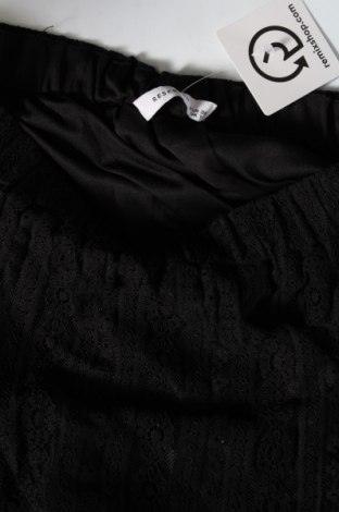 Φούστα Reserved, Μέγεθος M, Χρώμα Μαύρο, Τιμή 6,70 €