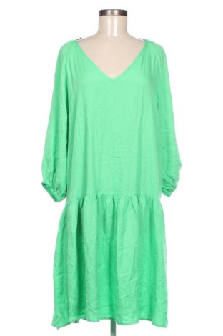 Kleid, Größe M, Farbe Grün, Preis € 8,95