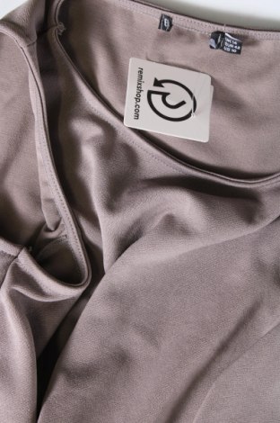 Kleid, Größe M, Farbe Grau, Preis 8,50 €