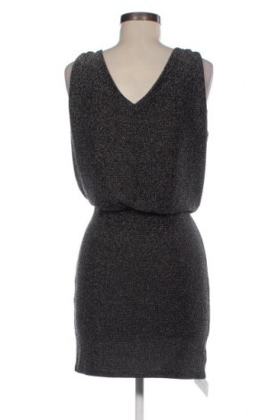 Kleid, Größe M, Farbe Silber, Preis 5,99 €