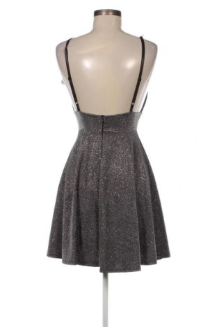 Kleid, Größe M, Farbe Silber, Preis 47,57 €