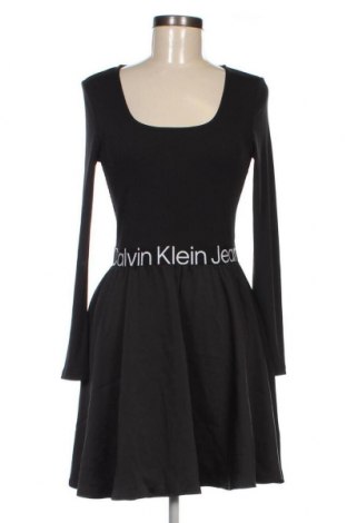 Рокля Calvin Klein Jeans, Размер S, Цвят Черен, Цена 156,00 лв.