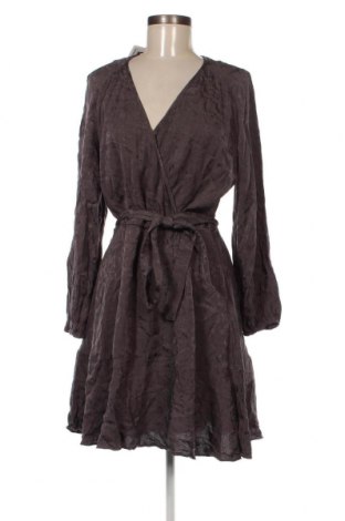 Kleid Karen Millen, Größe L, Farbe Grau, Preis 30,23 €
