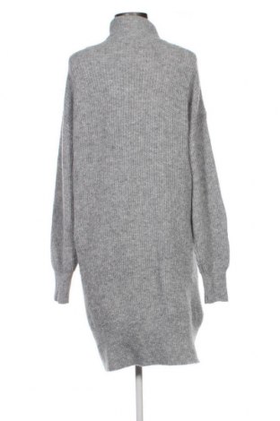 Kleid Noisy May, Größe M, Farbe Grau, Preis € 17,55