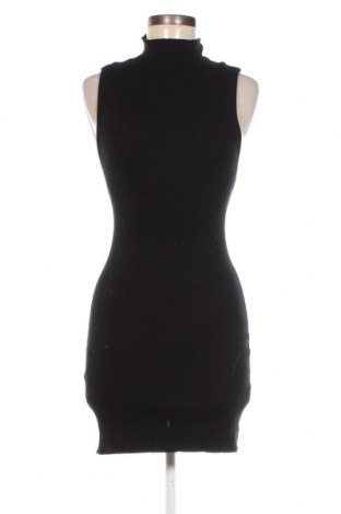 Φόρεμα Pull&Bear, Μέγεθος L, Χρώμα Μαύρο, Τιμή 17,55 €