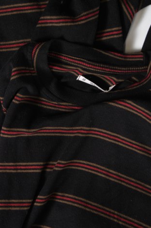 Šaty  Pull&Bear, Velikost XS, Barva Černá, Cena  185,00 Kč
